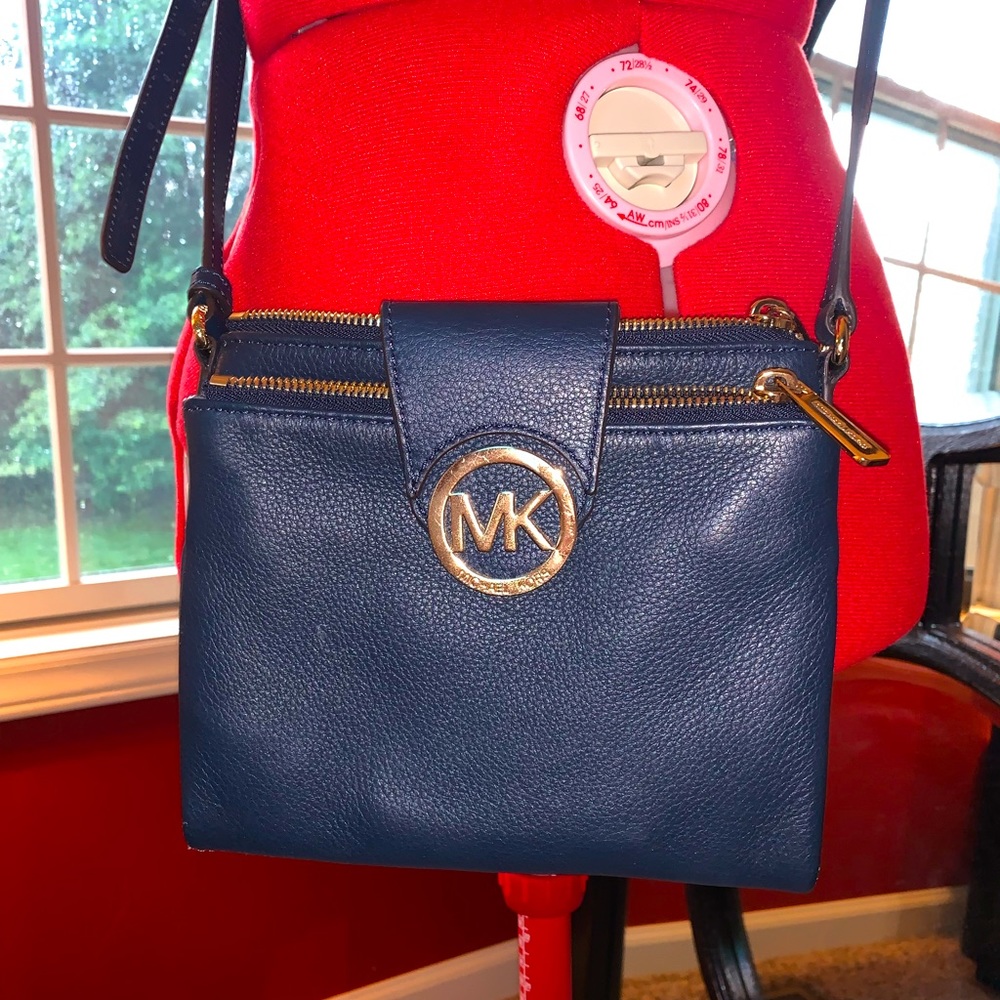 Michael Kors navy purse